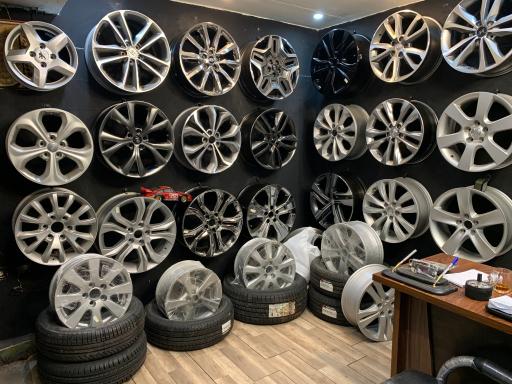 عکس فروشگاه رینگ و لاستیک لوکس تایر