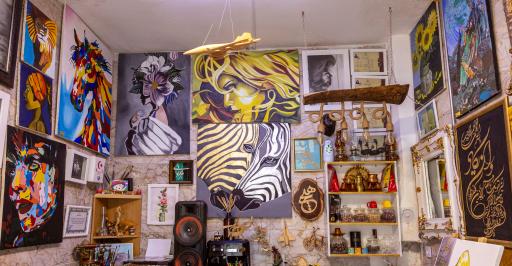 عکس گالری نقاشی سایه