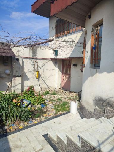 عکس خانه مسافر صنوبر