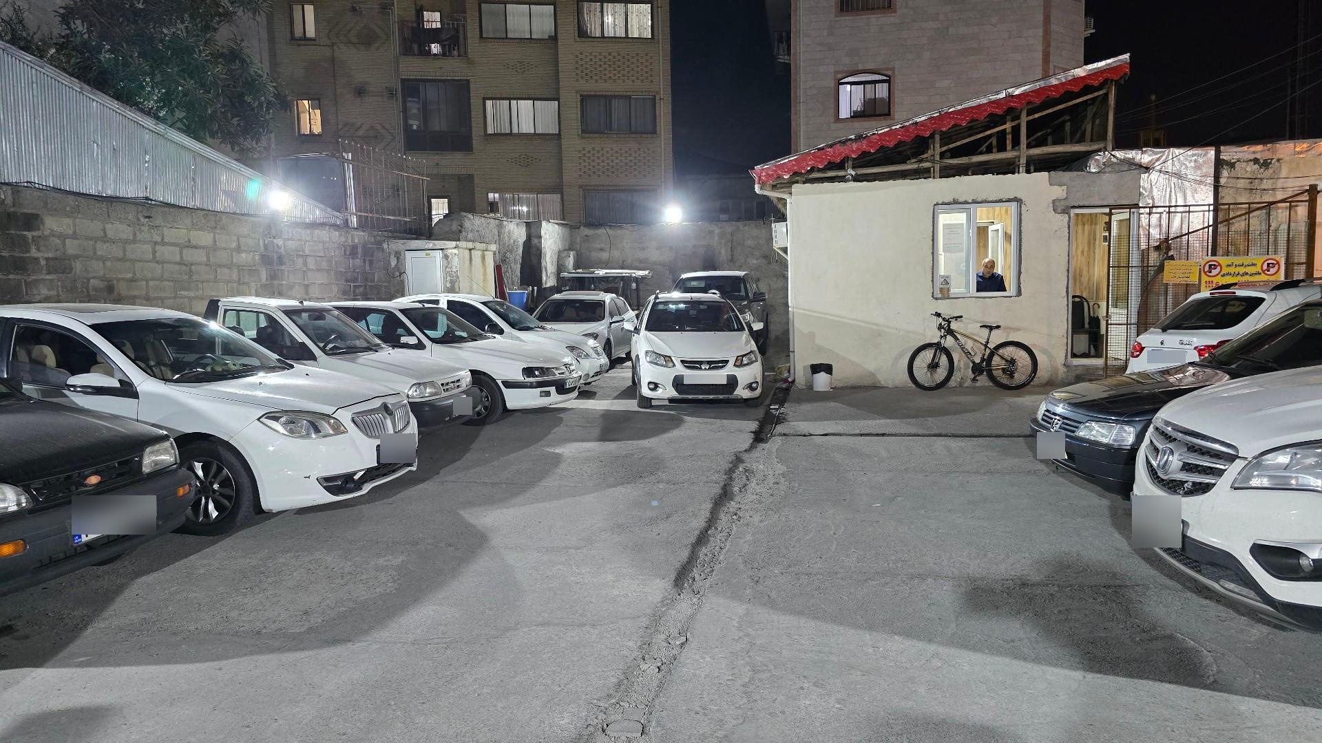 عکس پارکینگ امیر