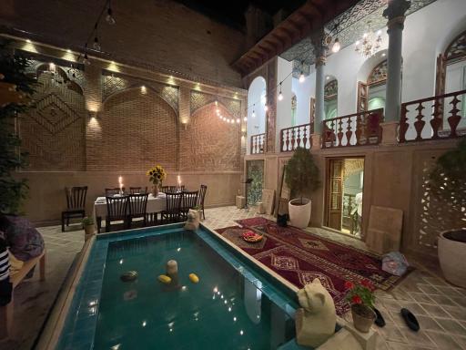 عکس عمارت رییس الاطبا