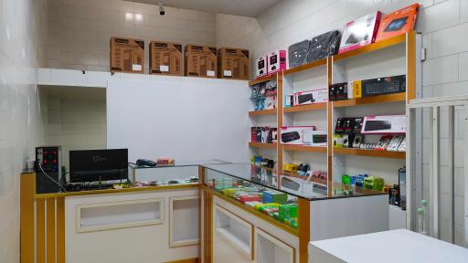 عکس فروشگاه کامپیوتر چیپست