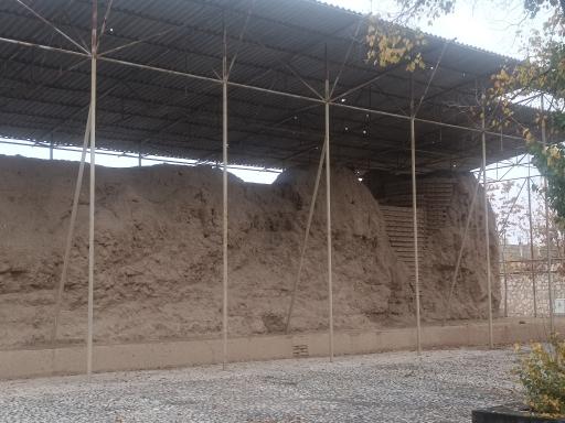 عکس دیوار تاریخی توس طابران