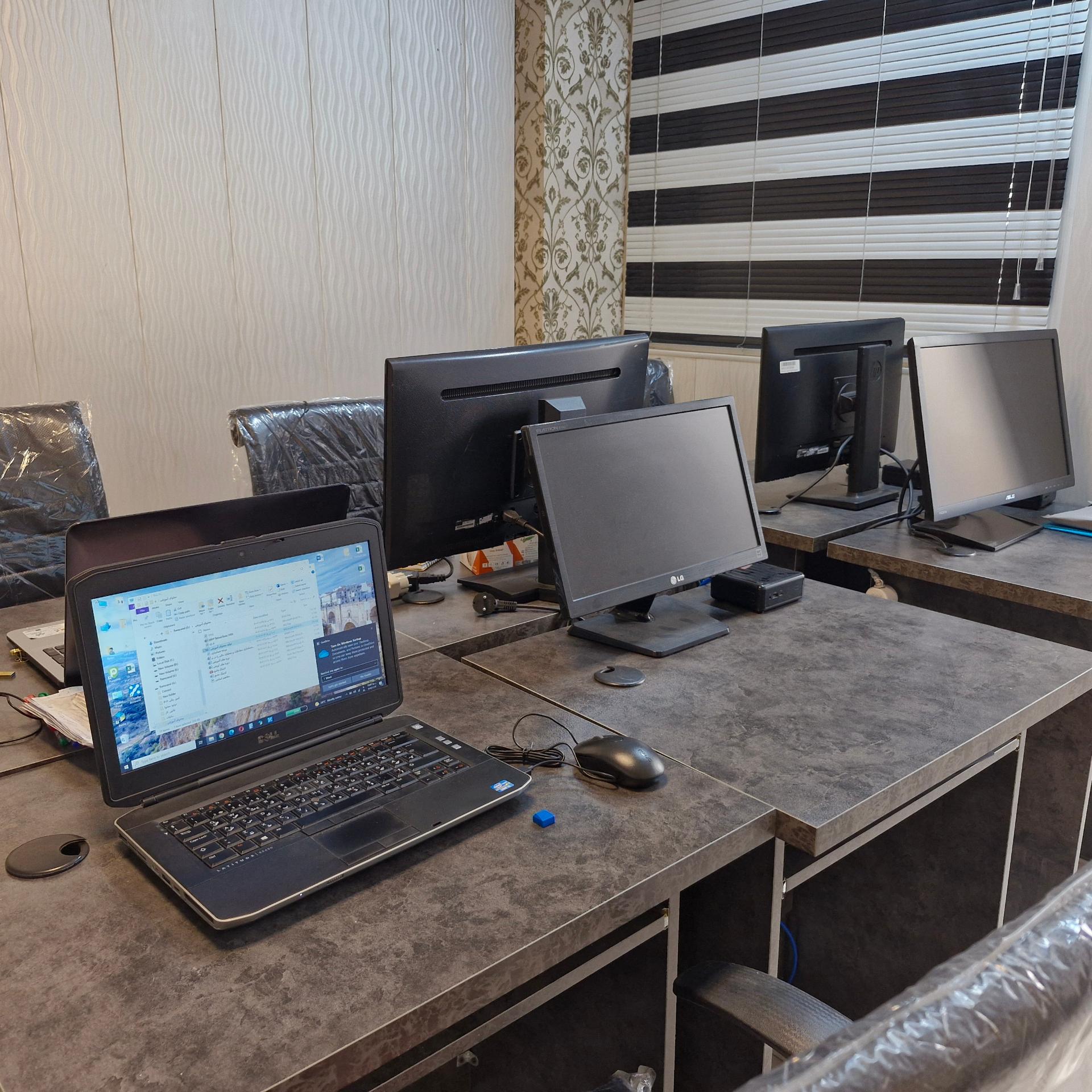 عکس گروه حسابداری طهران‌ تراز