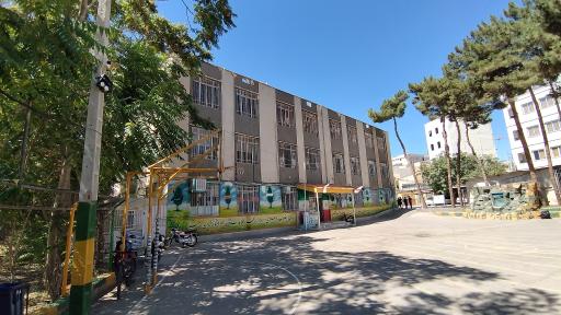 عکس هنرستان کاردانش پسرانه شاهدباهنر