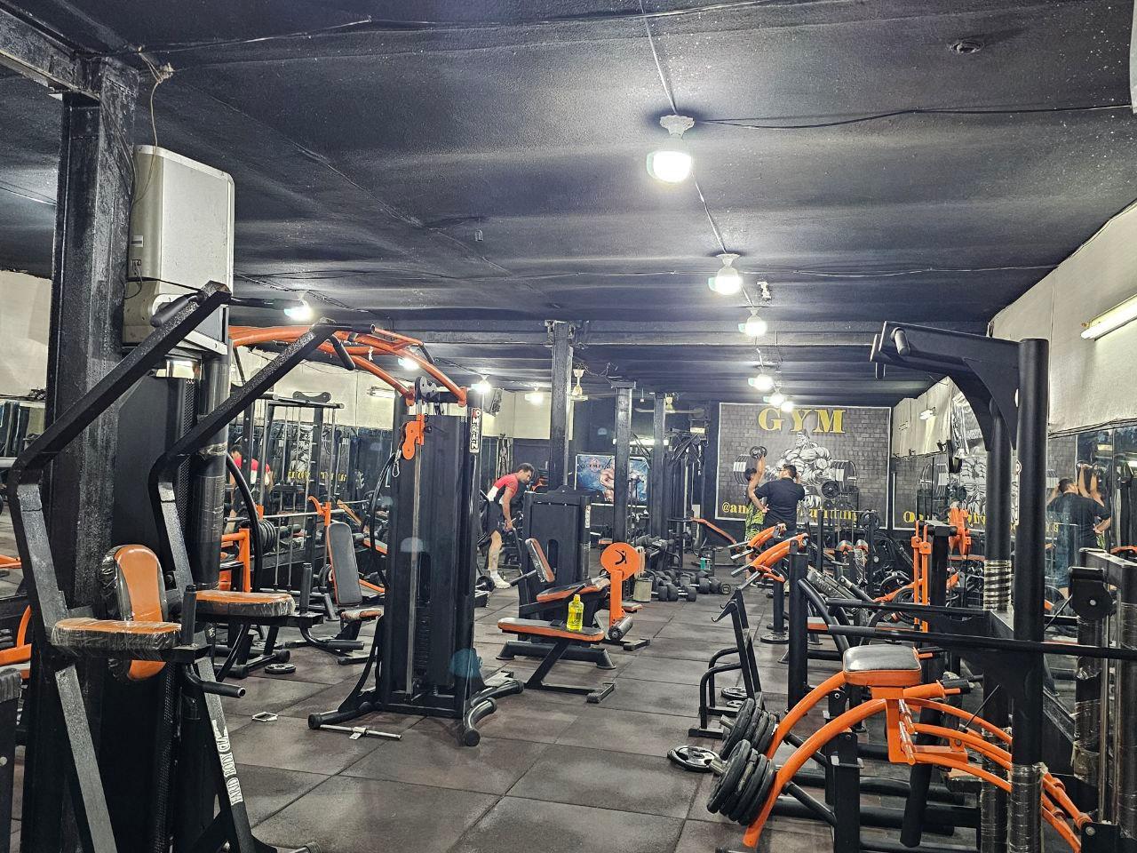 عکس باشگاه بدنسازی امیر