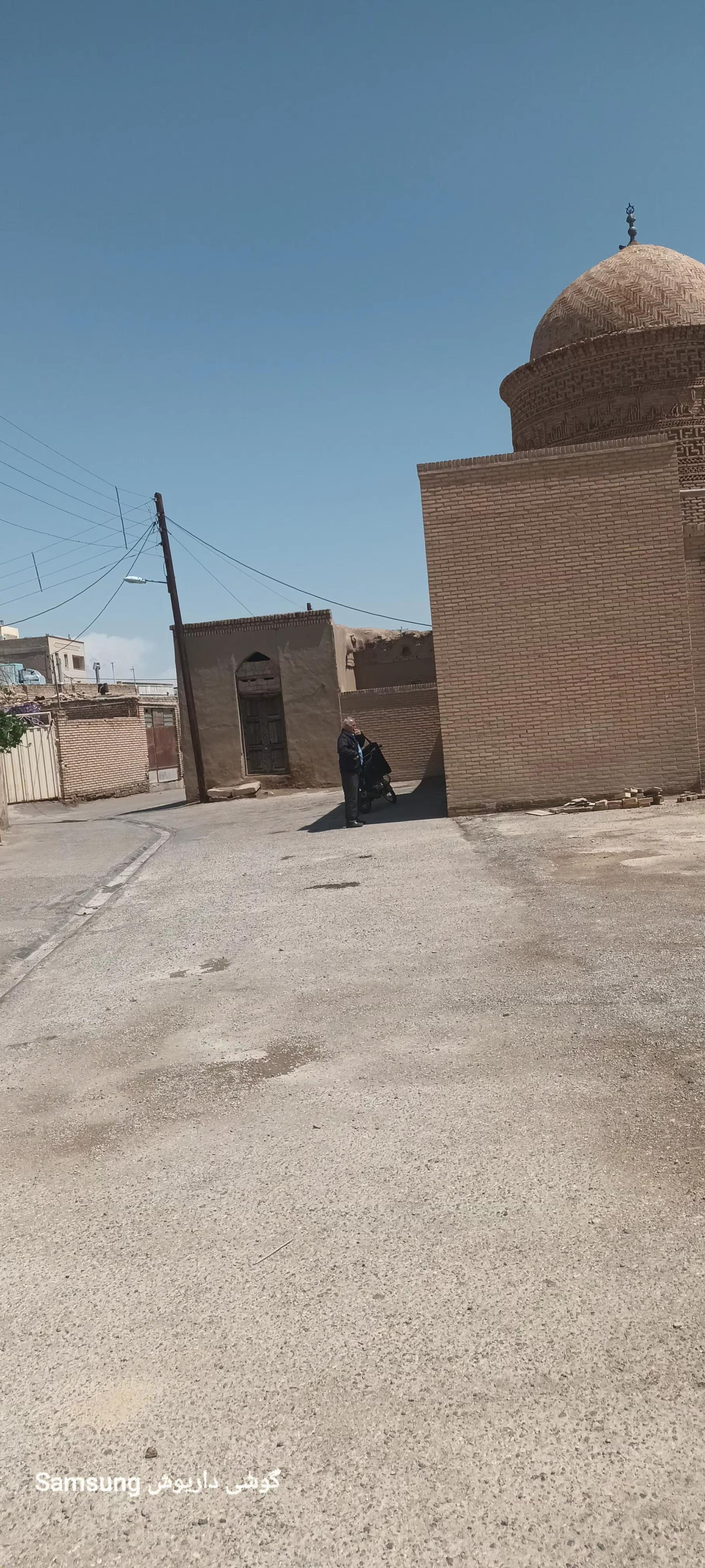عکس گنبد پیر علمدار