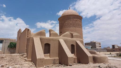 عکس گنبد پیر علمدار