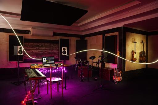 عکس استودیو موسیقی امیوناژ