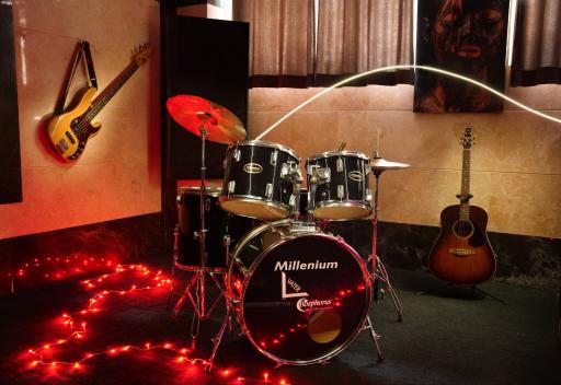 عکس استودیو موسیقی امیوناژ