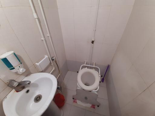 عکس اقامتگاه عباس کاظمی