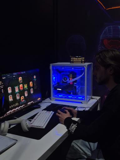 عکس کافه گیم فریس نت