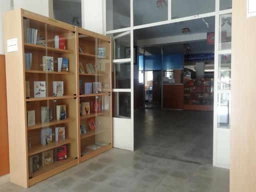 عکس کتابخانه عمومی مذنب آباده ایی