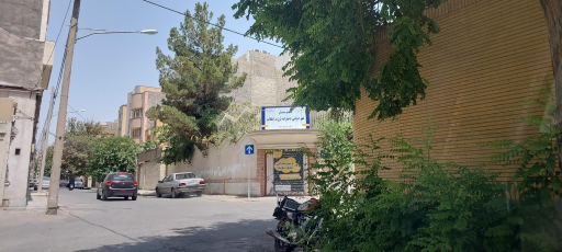 عکس دبیرستان دخترانه فرزند انقلاب