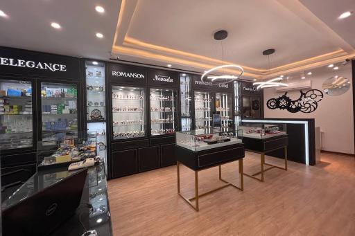 عکس گالری ساعت اقبالی