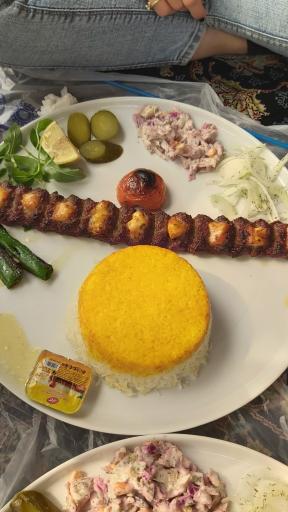 عکس رستوران لاله