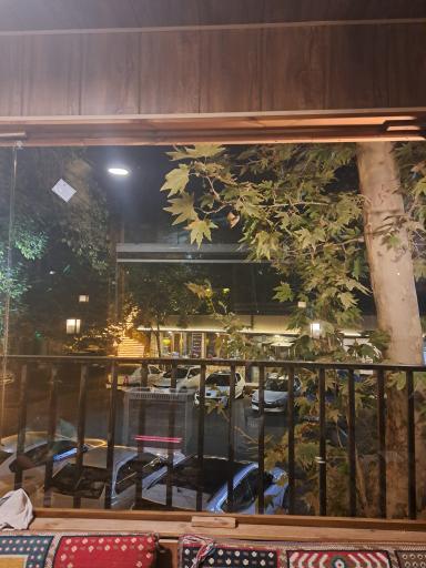 عکس رستوران لاله