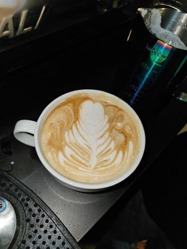 عکس کافه زحل