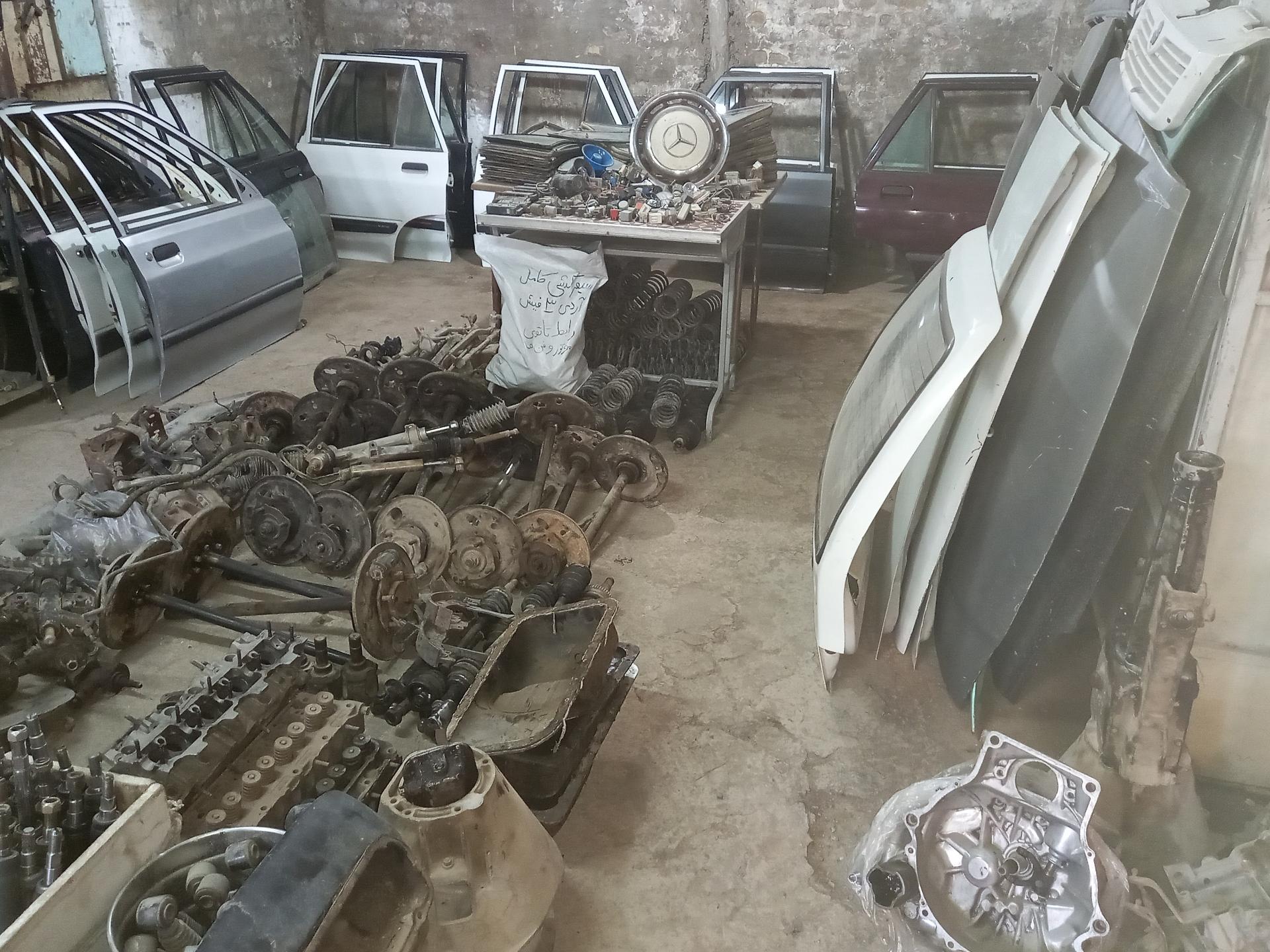 عکس لوازم استوک خودرو فروغی