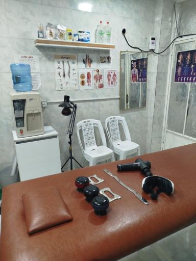 عکس ماساژ و حجامت رزاقی