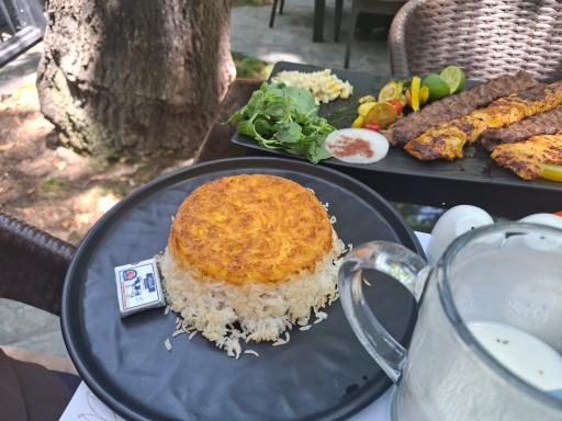 عکس رستوران لاله کهن