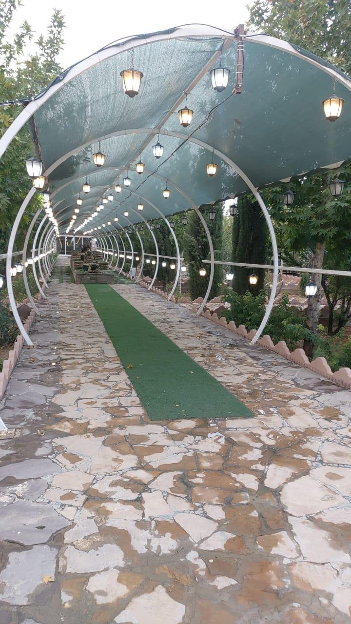 عکس باغ رستوران لمکده داداشیا