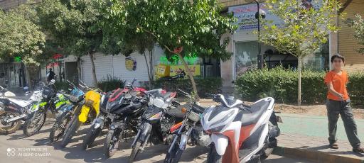عکس تعمیرگاه موتورسیکلت کوهستان