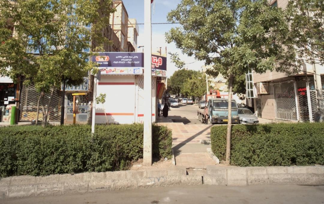 عکس مواد غذایی مختاری 