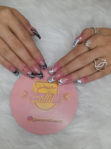 عکس سالن زیبایی لنالند