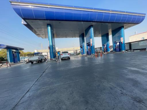 پمپ بنزین میلاد