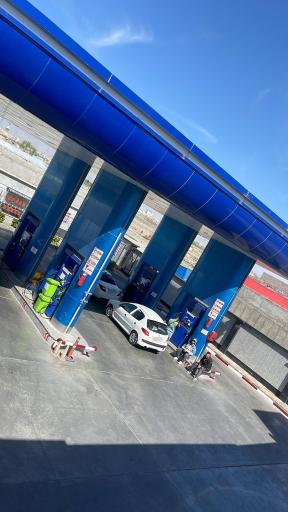 عکس پمپ بنزین میلاد