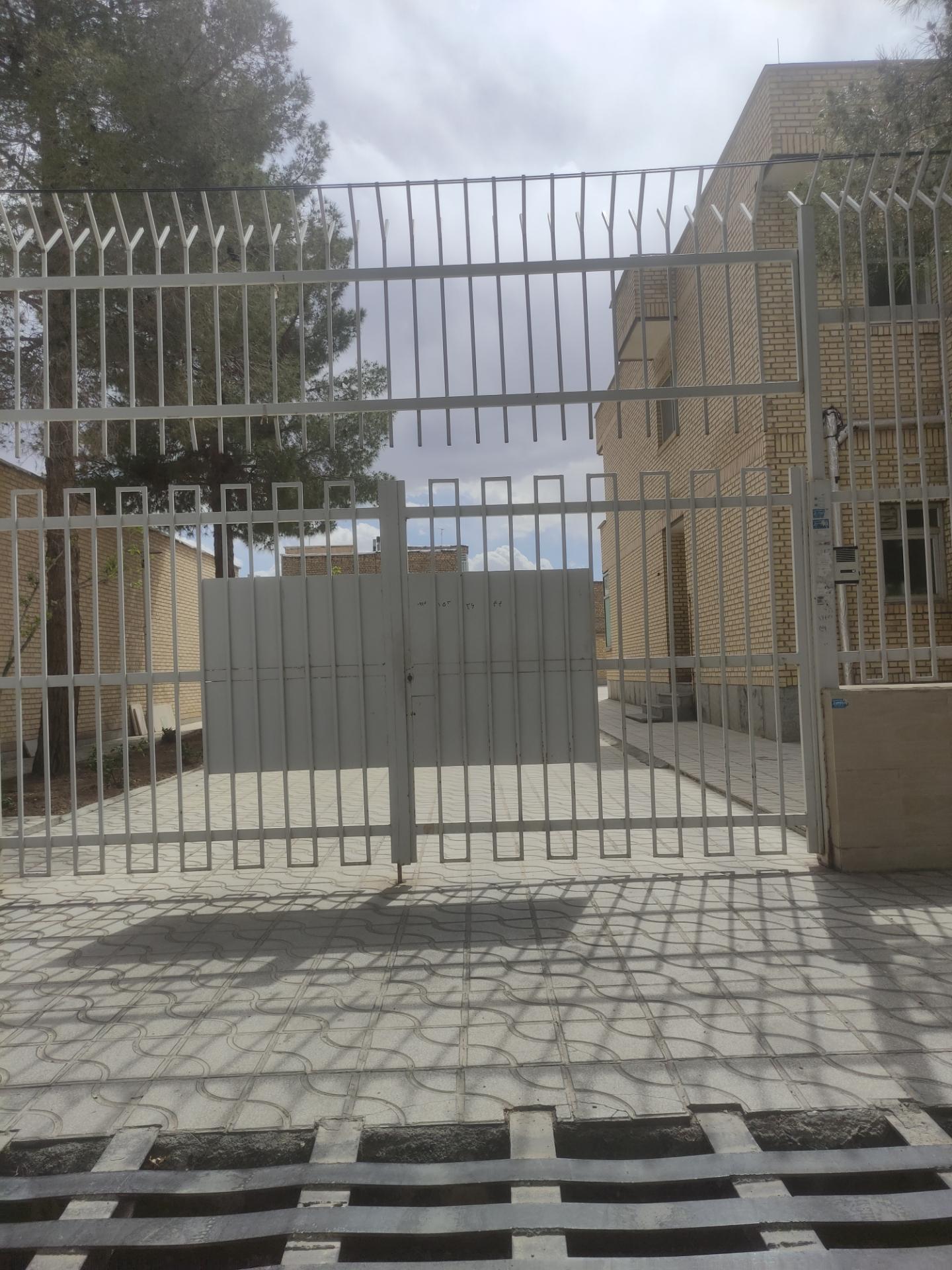 عکس مهمانسرای مخابرات آباده 