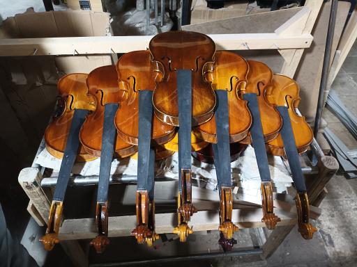 عکس گالری موسیقی سازدونی(خانه صنایع دستی و سازگَری فارس)