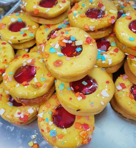 عکس شیرینی فروشی آیدین 