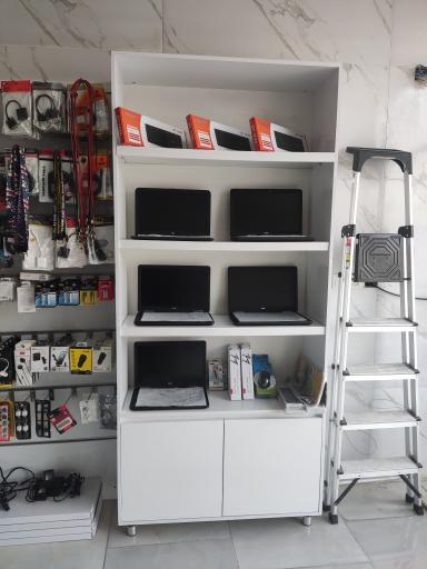 عکس فروشگاه لپ تاپ آیمک ONBOARD 