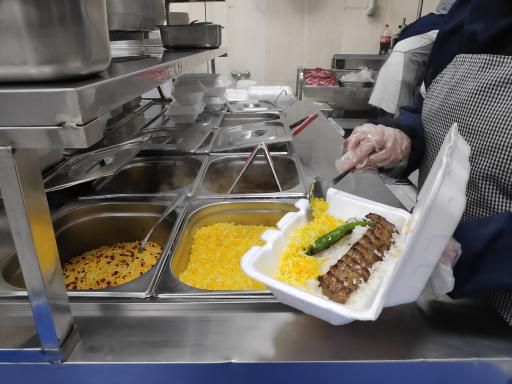 عکس تهیه غذای مکانیزه و هوشمند سلمان فارسی