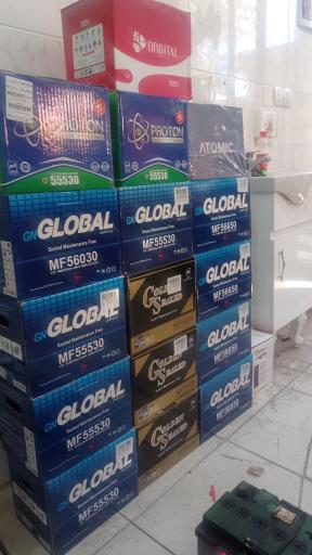 عکس باطری‌ فروشی قرآنی