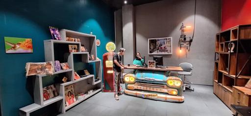 عکس مجموعه تفریحی سفر به دور دنیا