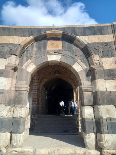 عکس دروازه سنگی