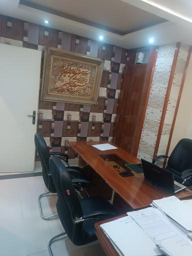عکس دفتر وکالت آرش شوب کشتلی