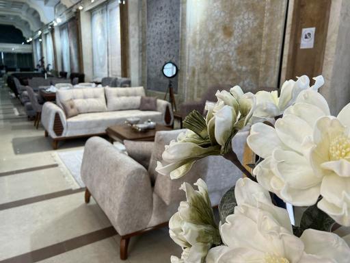 عکس نمایشگاه مبل و فرش نگین