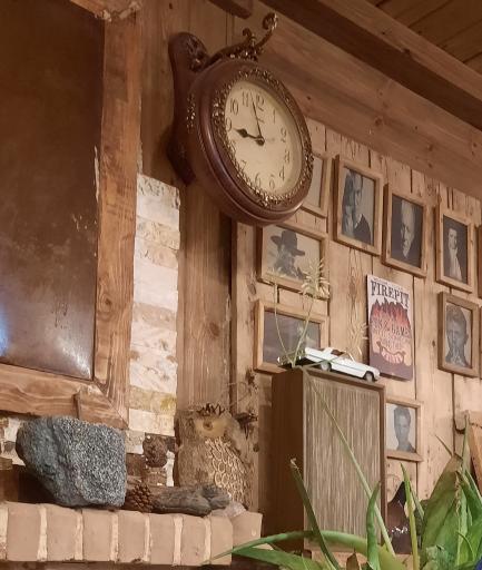 عکس رستوران ایتالیایی بلوط