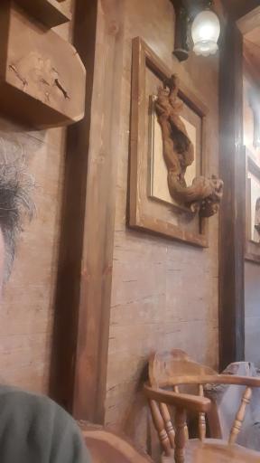 رستوران ایتالیایی بلوط