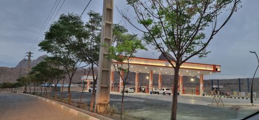 عکس پمپ بنزین غدیر