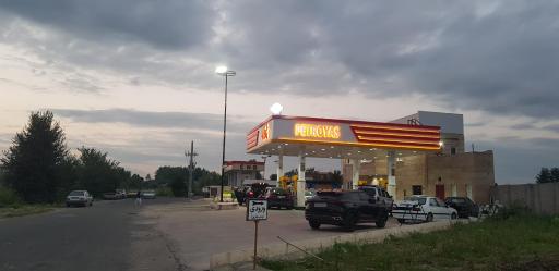 عکس جایگاه بنزین یاس