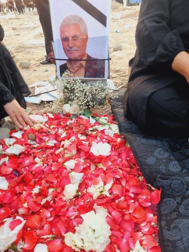 عکس مزار حاج قنبر ستوده شایق