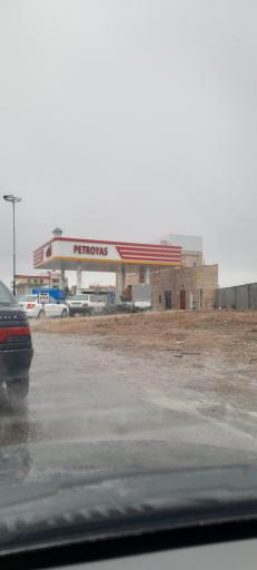 عکس جایگاه بنزین یاس