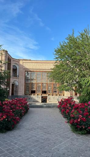 عکس هتل و رستوران تاریخی خانه صادقی