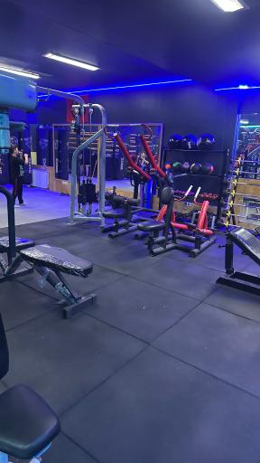 باشگاه کیک بوکسینگ تبریز (زارع)