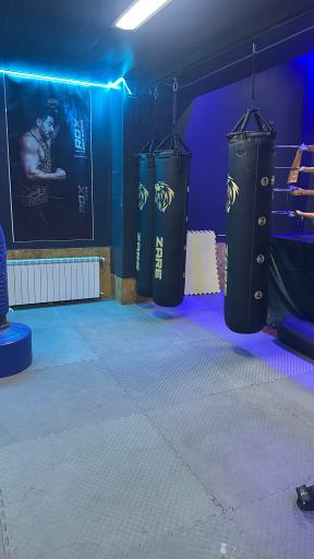 باشگاه کیک بوکسینگ تبریز (زارع)